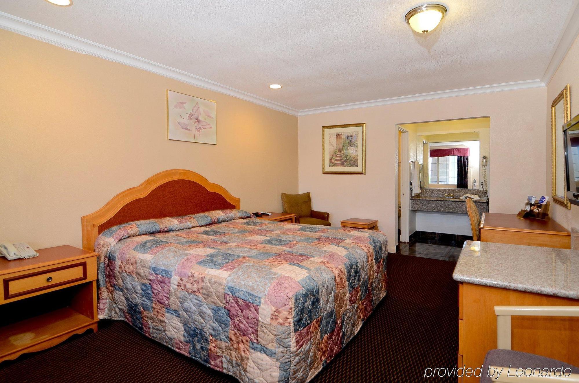 Americas Best Value Inn Corona Oda fotoğraf