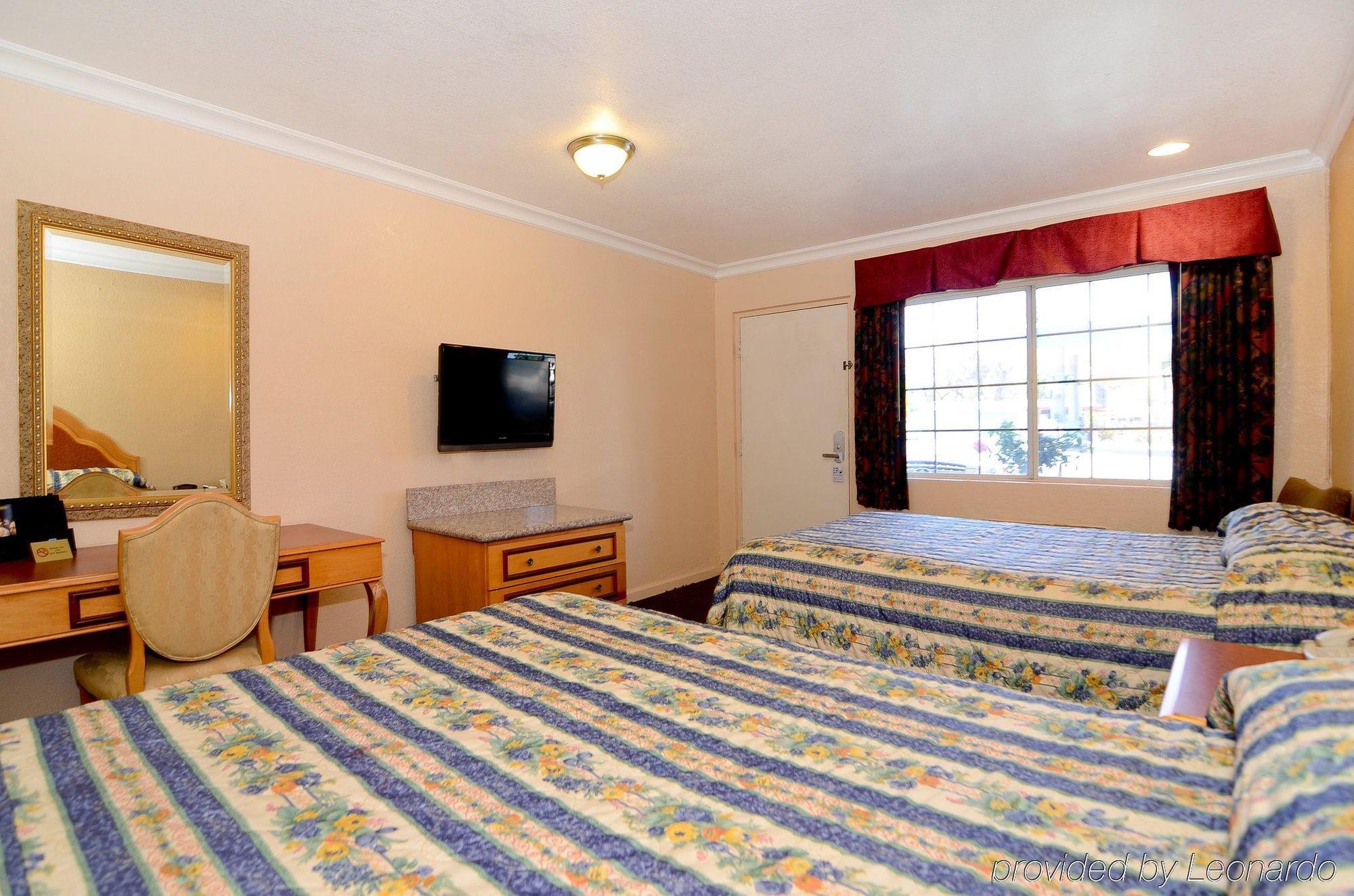 Americas Best Value Inn Corona Oda fotoğraf