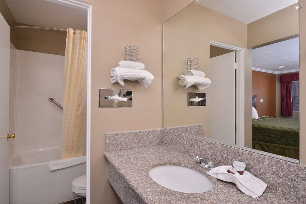 Americas Best Value Inn Corona Oda fotoğraf